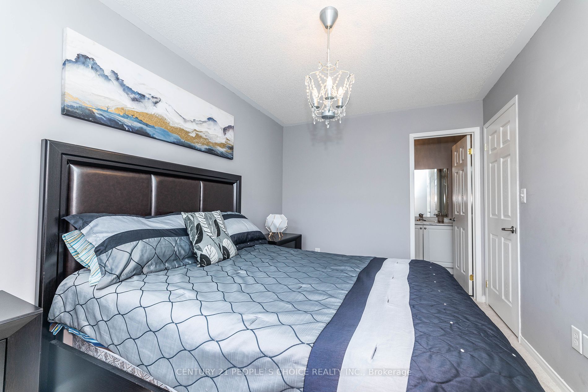 16 Gulfbrook Circ