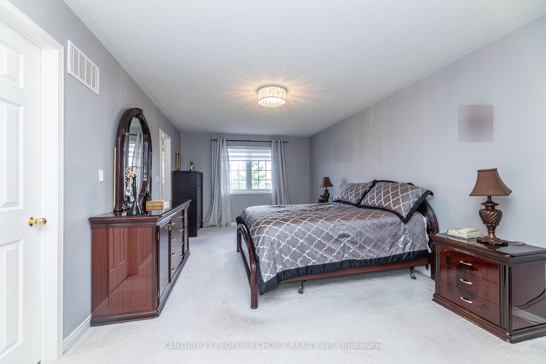 16 Gulfbrook Circ