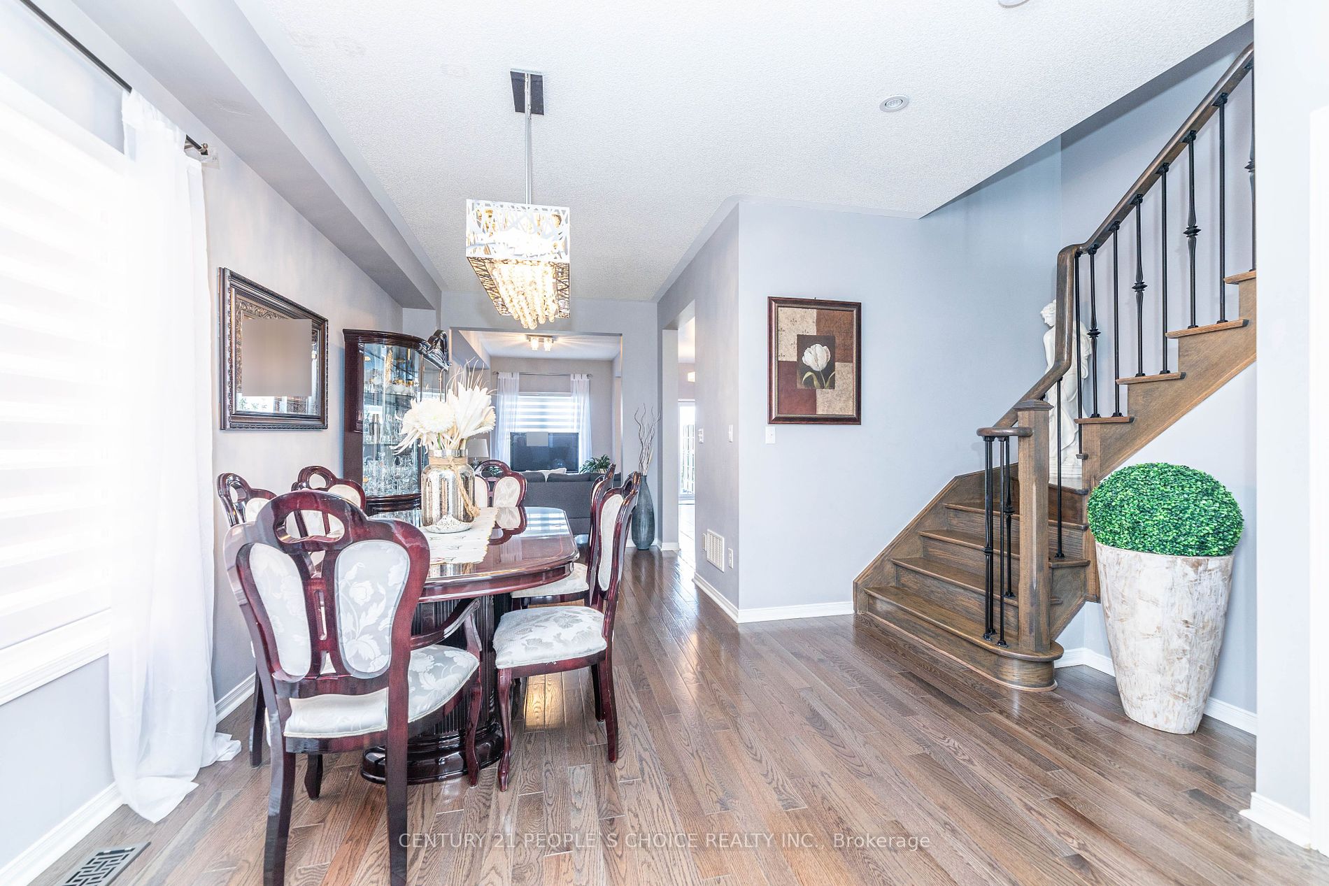 16 Gulfbrook Circ