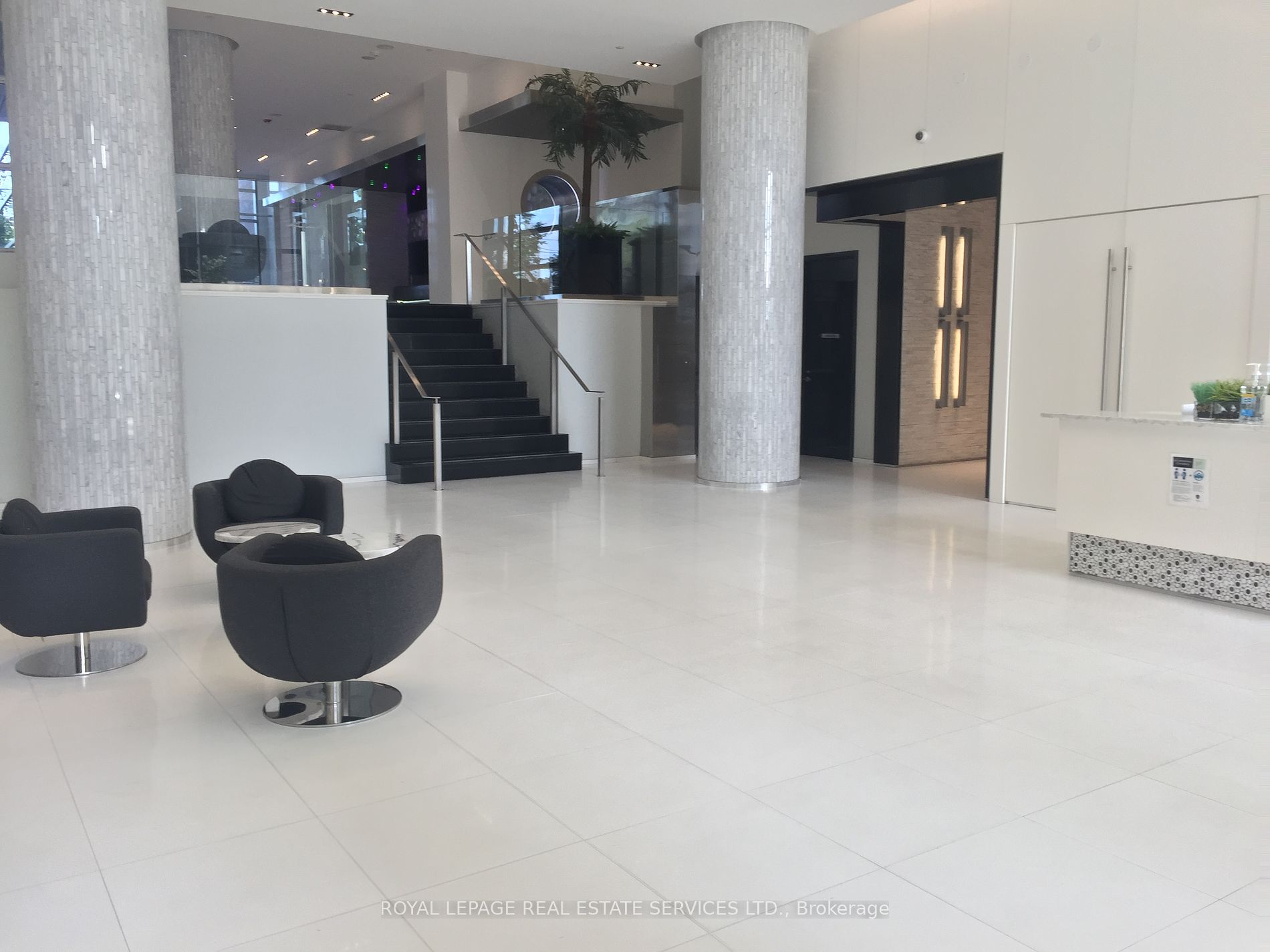 56 Annie Craig Dr, #3105