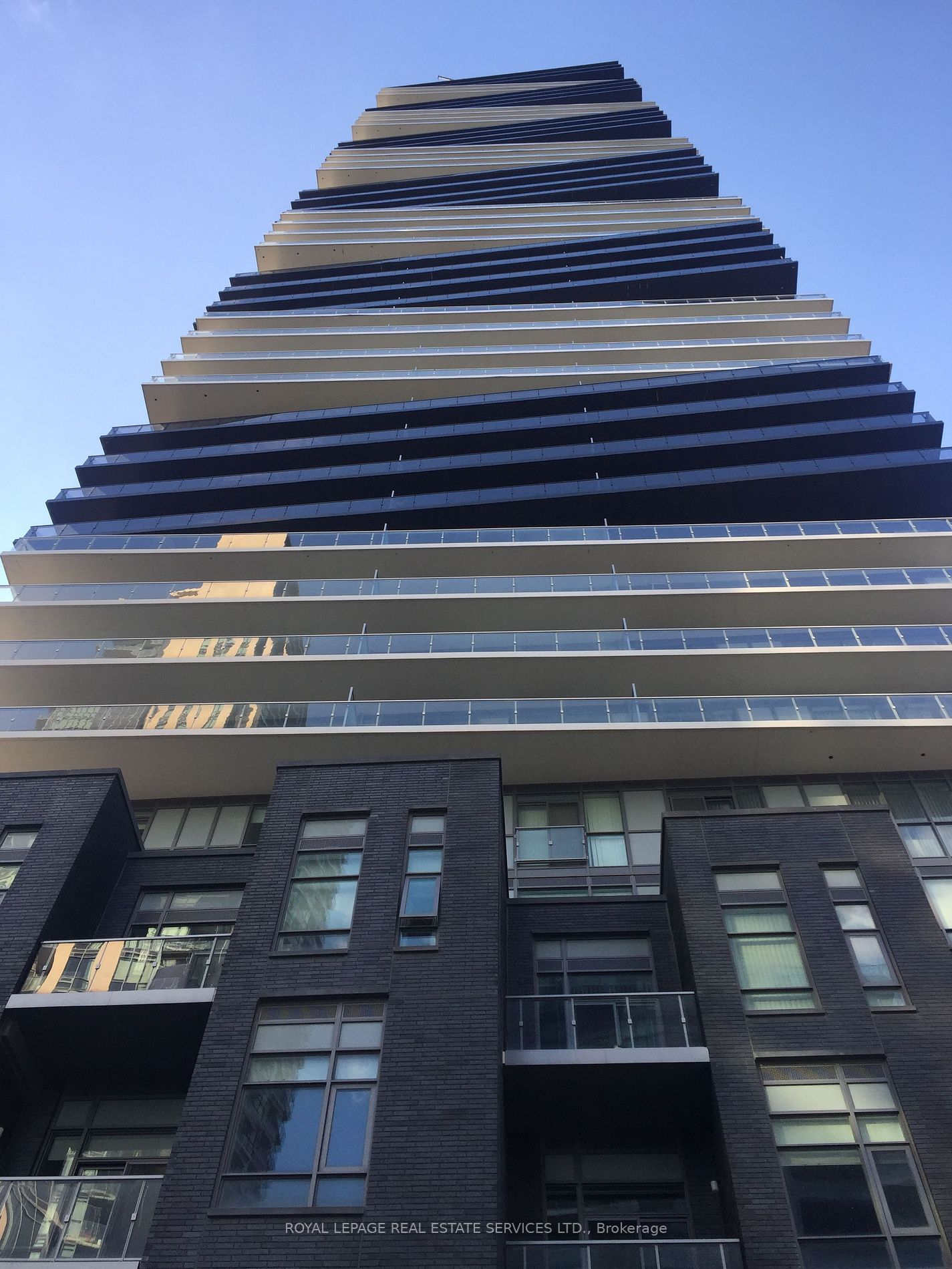 56 Annie Craig Dr, #3105