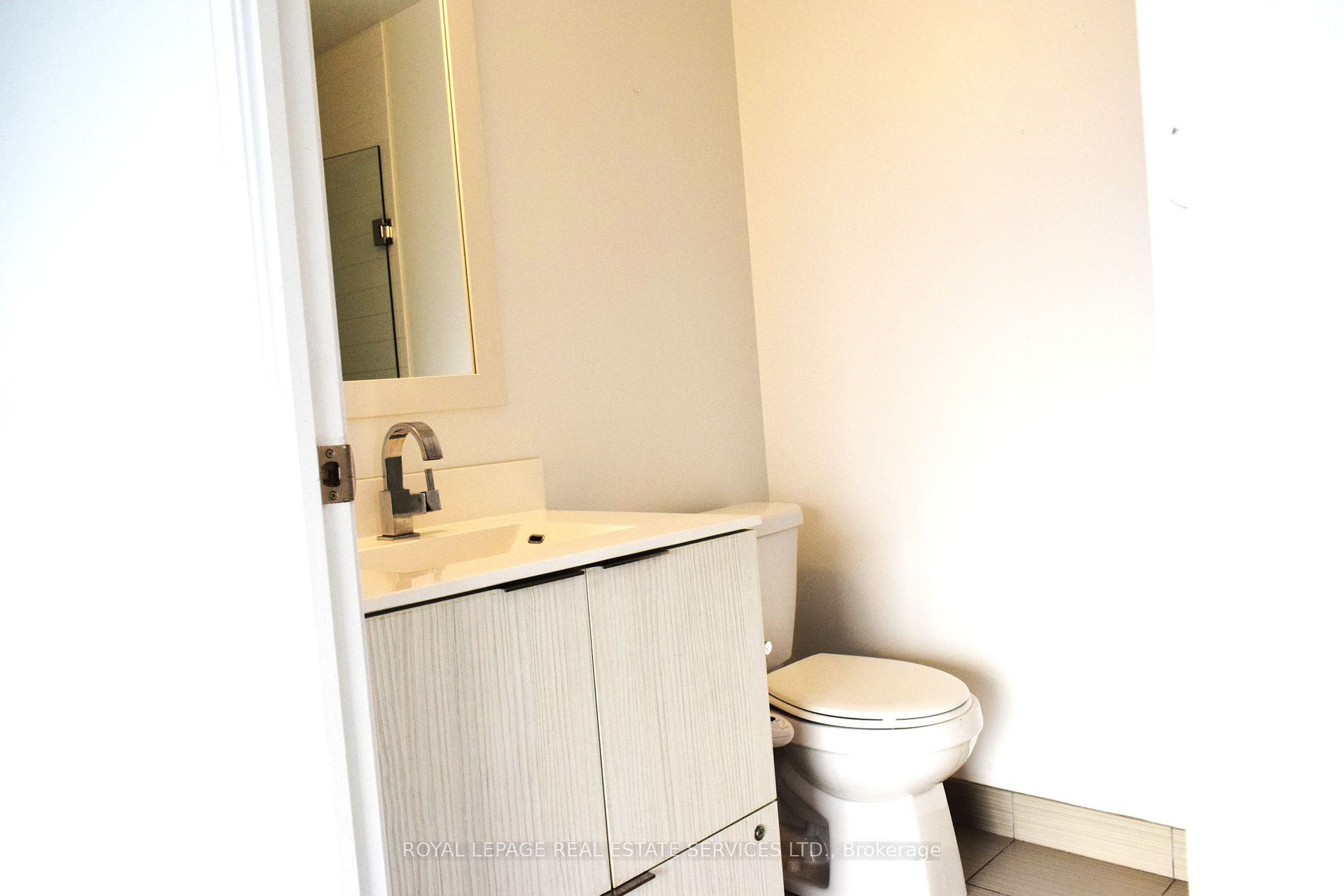 56 Annie Craig Dr, #3105