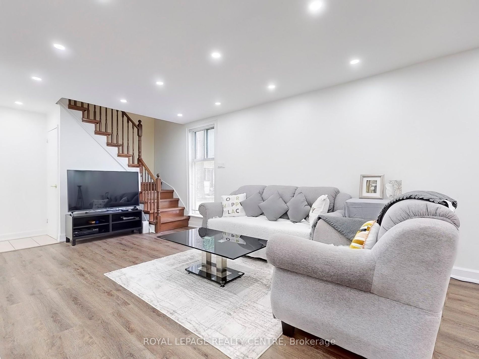 2095 Roche Crt, #127