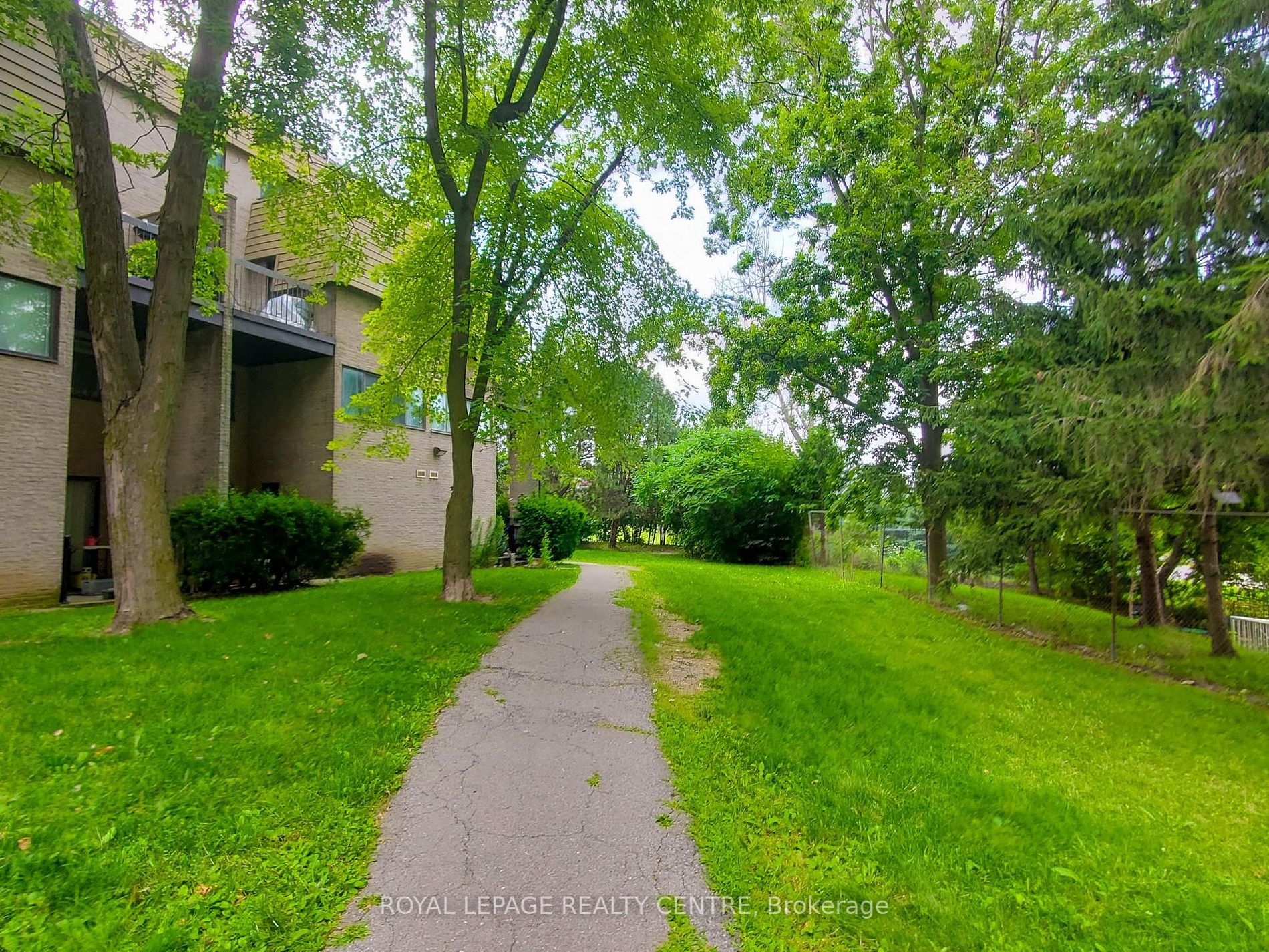 2095 Roche Crt, #127