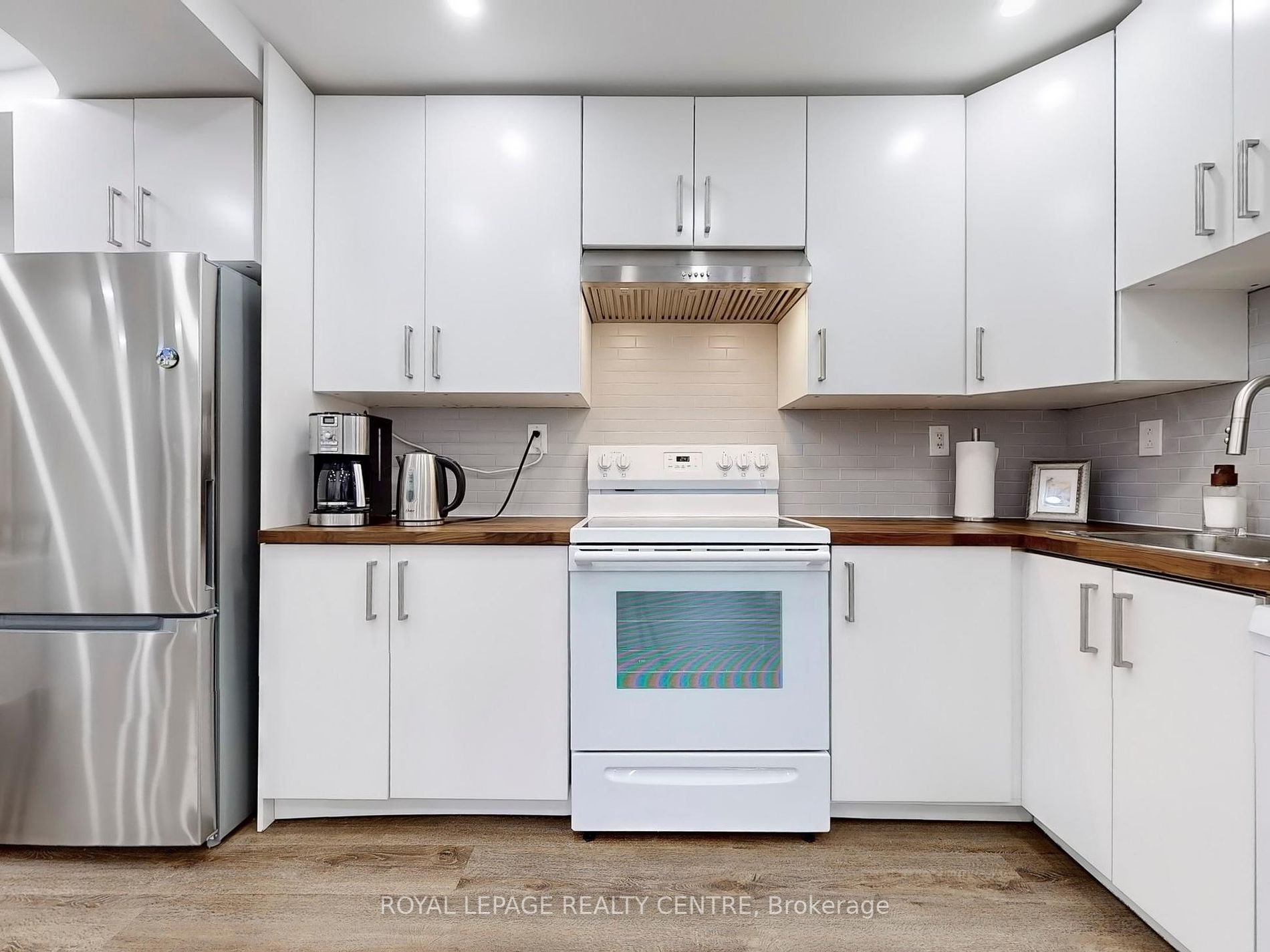 2095 Roche Crt, #127