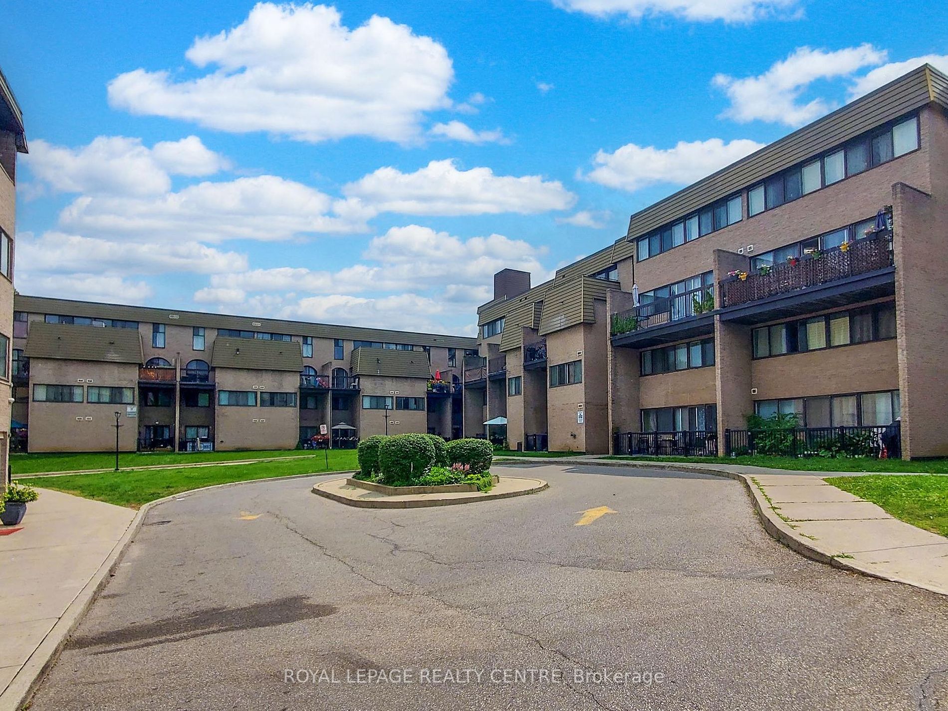 2095 Roche Crt, #127