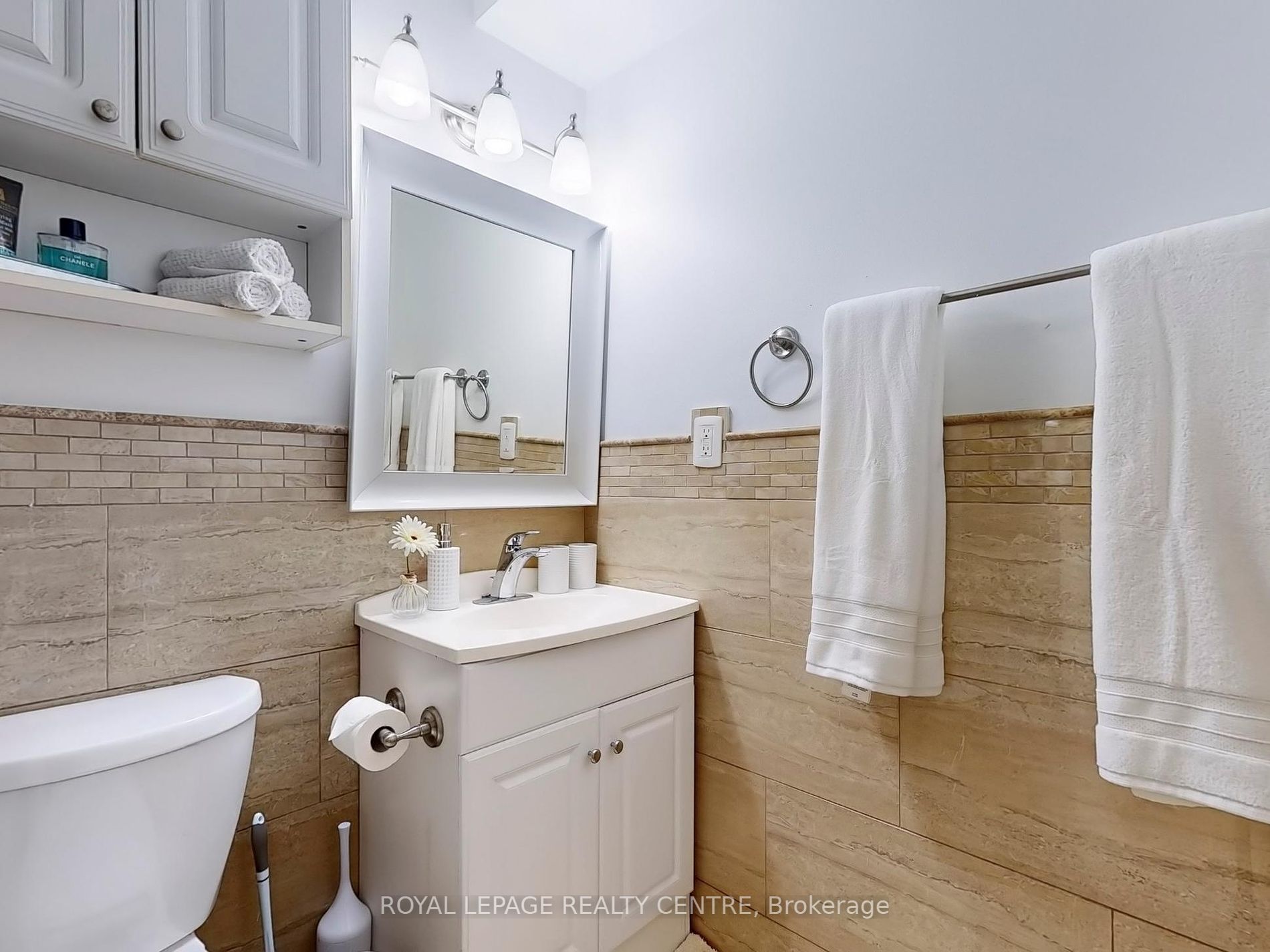 2095 Roche Crt, #127