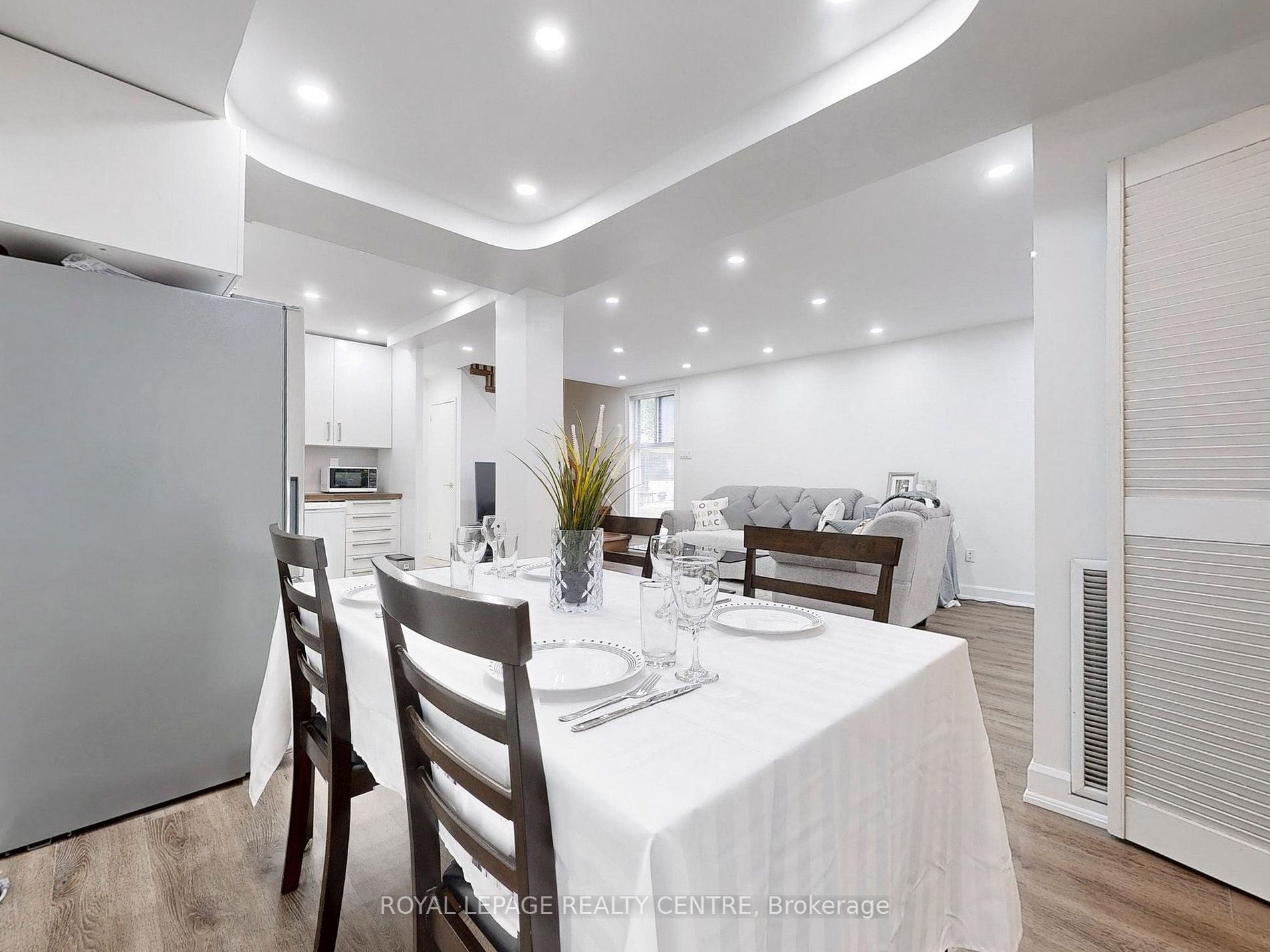 2095 Roche Crt, #127