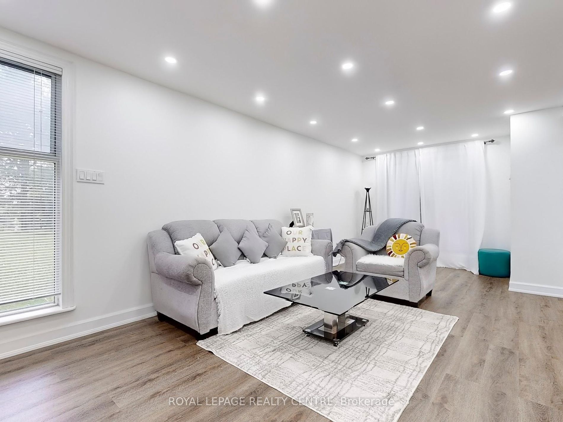 2095 Roche Crt, #127