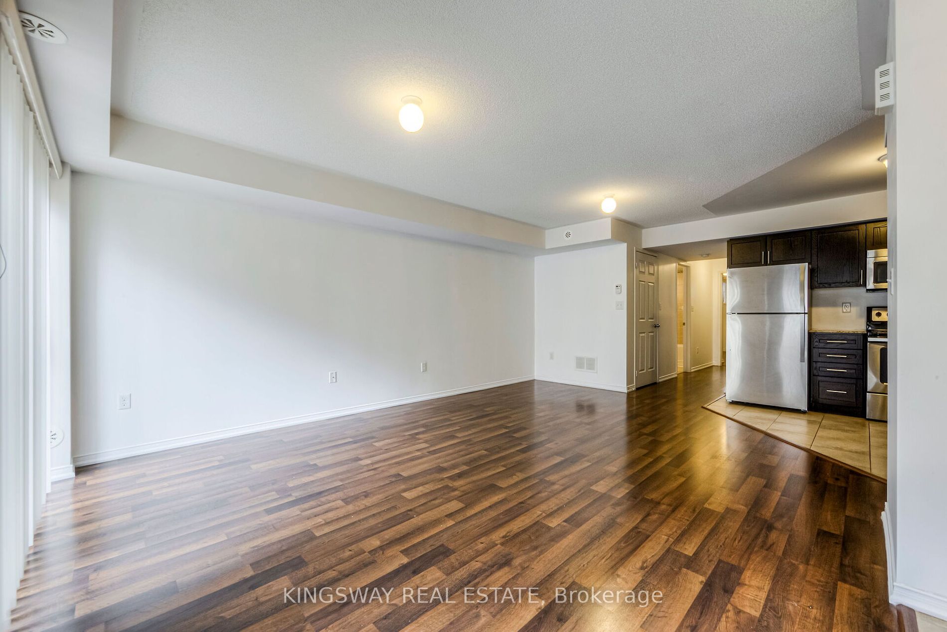 2492 Post Rd, #22