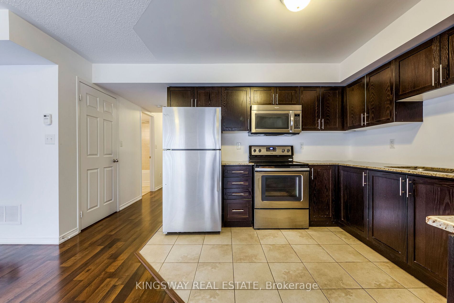 2492 Post Rd, #22