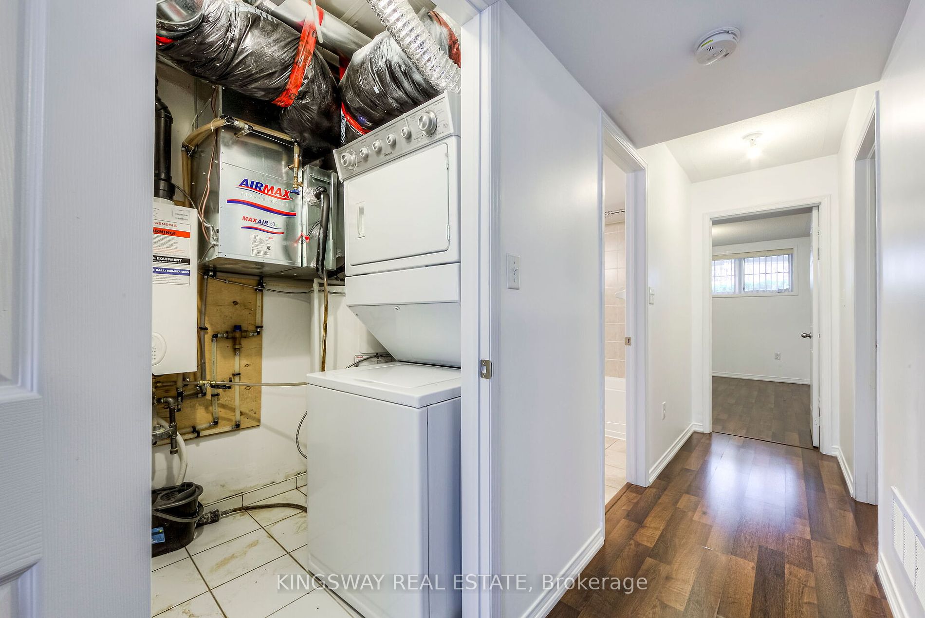 2492 Post Rd, #22