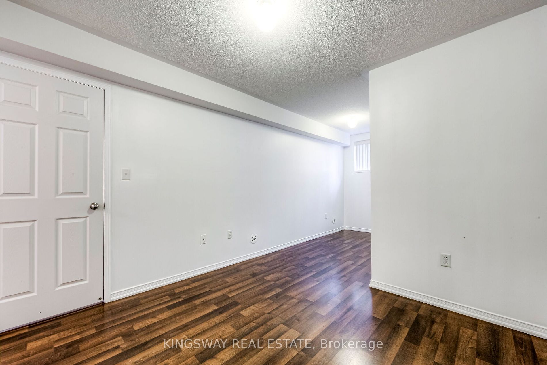 2492 Post Rd, #22