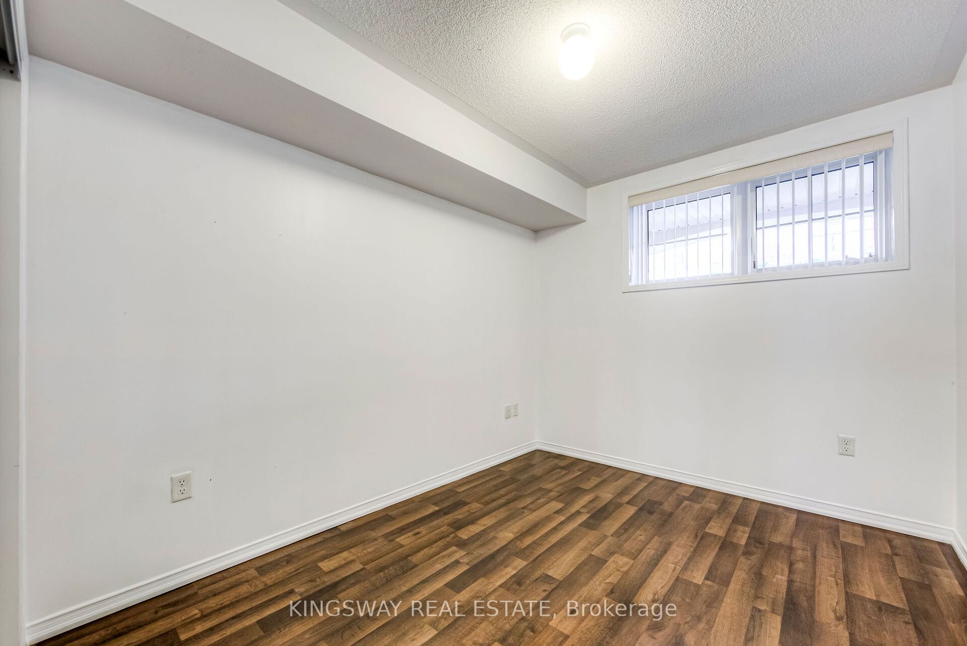 2492 Post Rd, #22