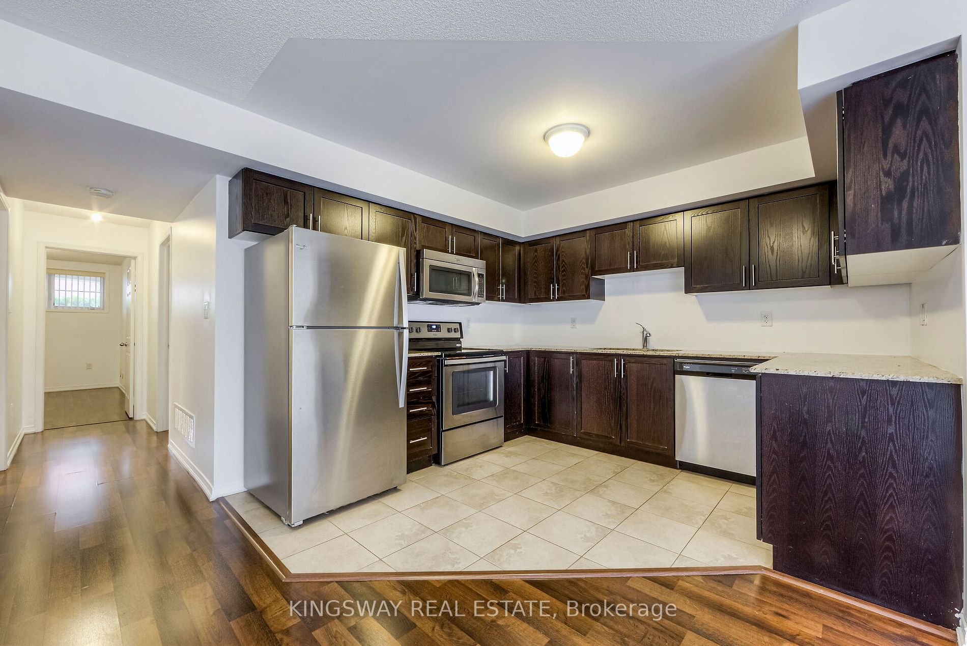 2492 Post Rd, #22