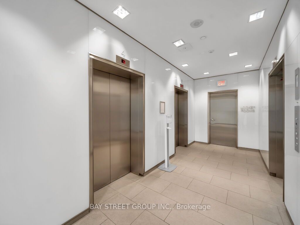105 The Queensway Avenue #1501