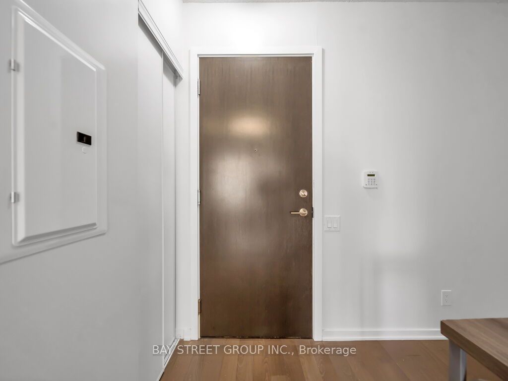 105 The Queensway Avenue #1501