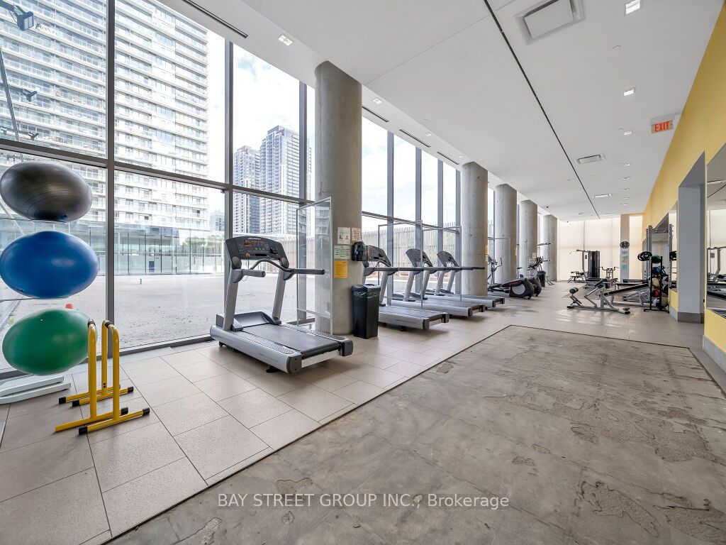 105 The Queensway Avenue #1501