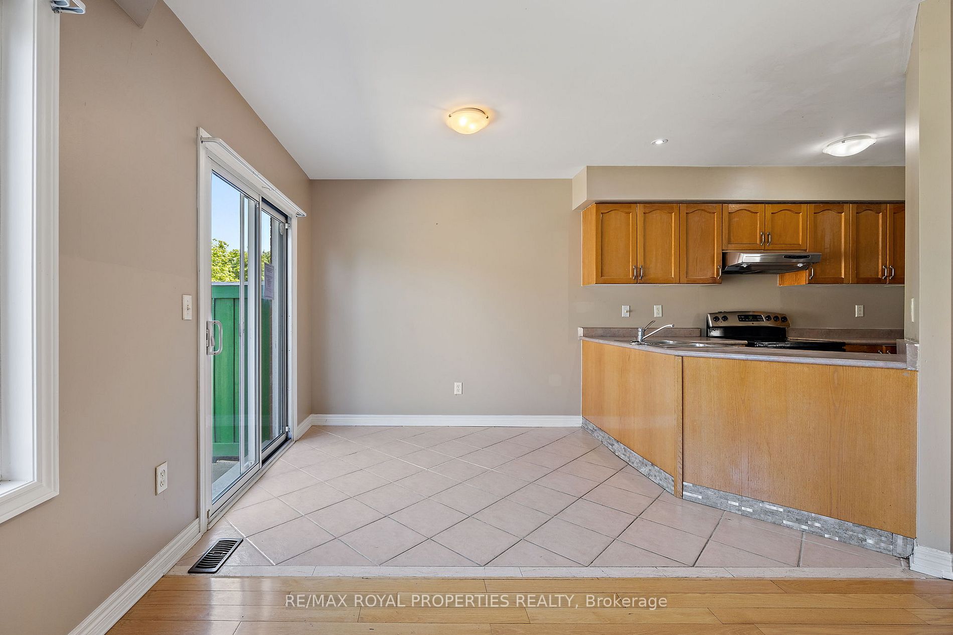 7173 Village Walk