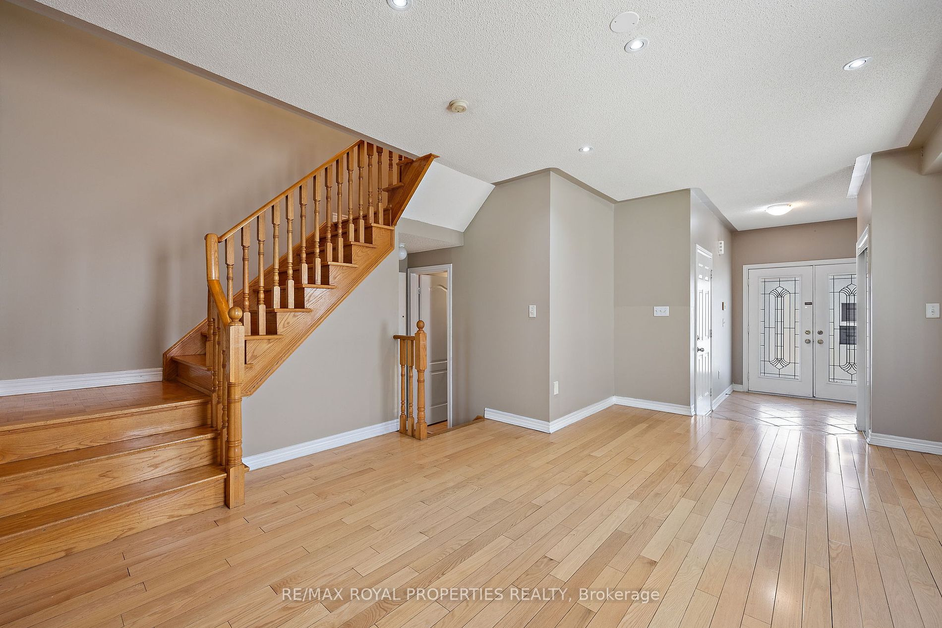 7173 Village Walk