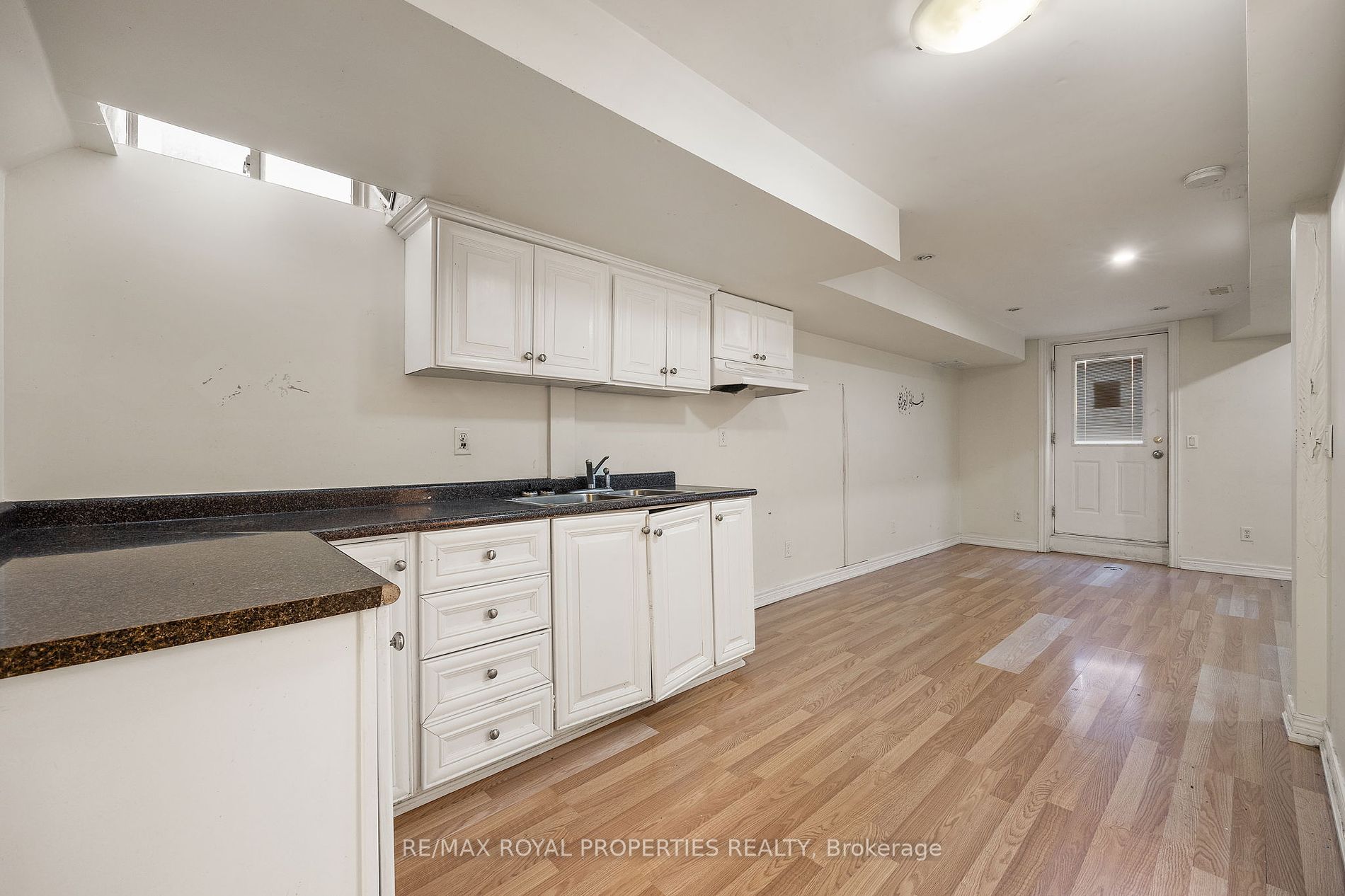 7173 Village Walk
