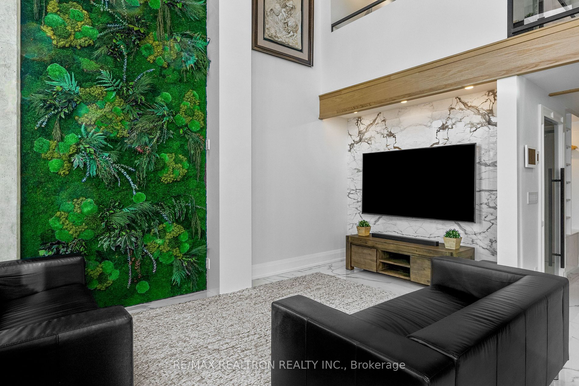 300 Manitoba St, #311
