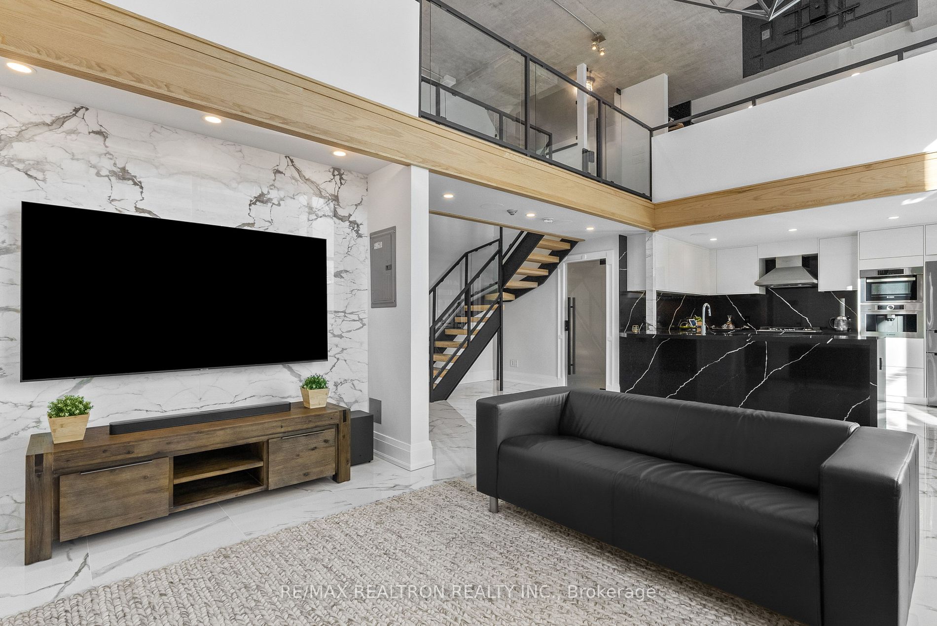 300 Manitoba St, #311