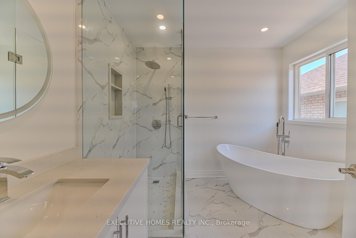 252 Sherwood Rd