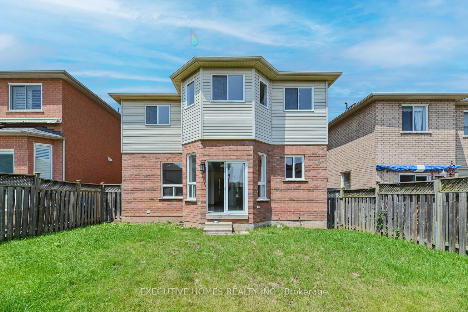 252 Sherwood Rd