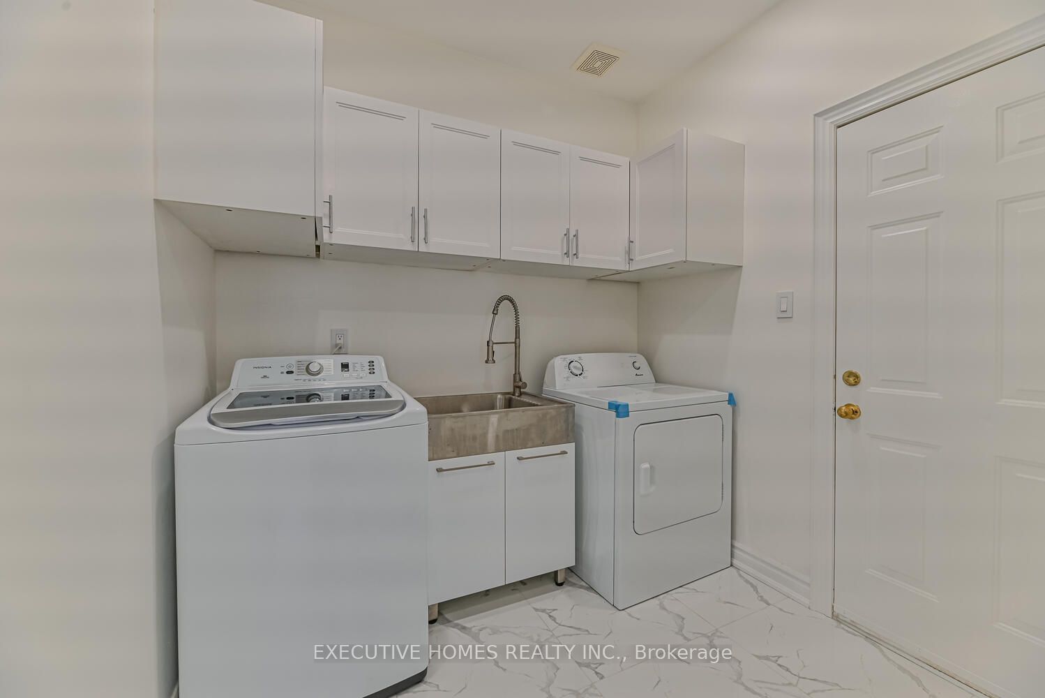 252 Sherwood Rd
