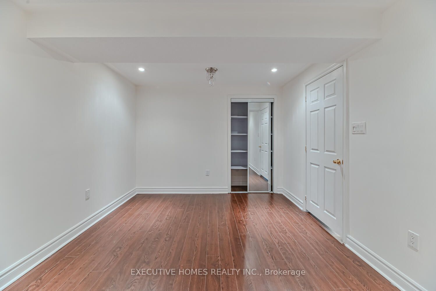 252 Sherwood Rd