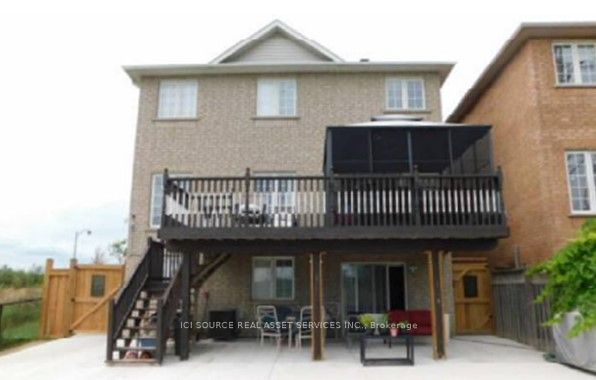 15 Roundstone Drive