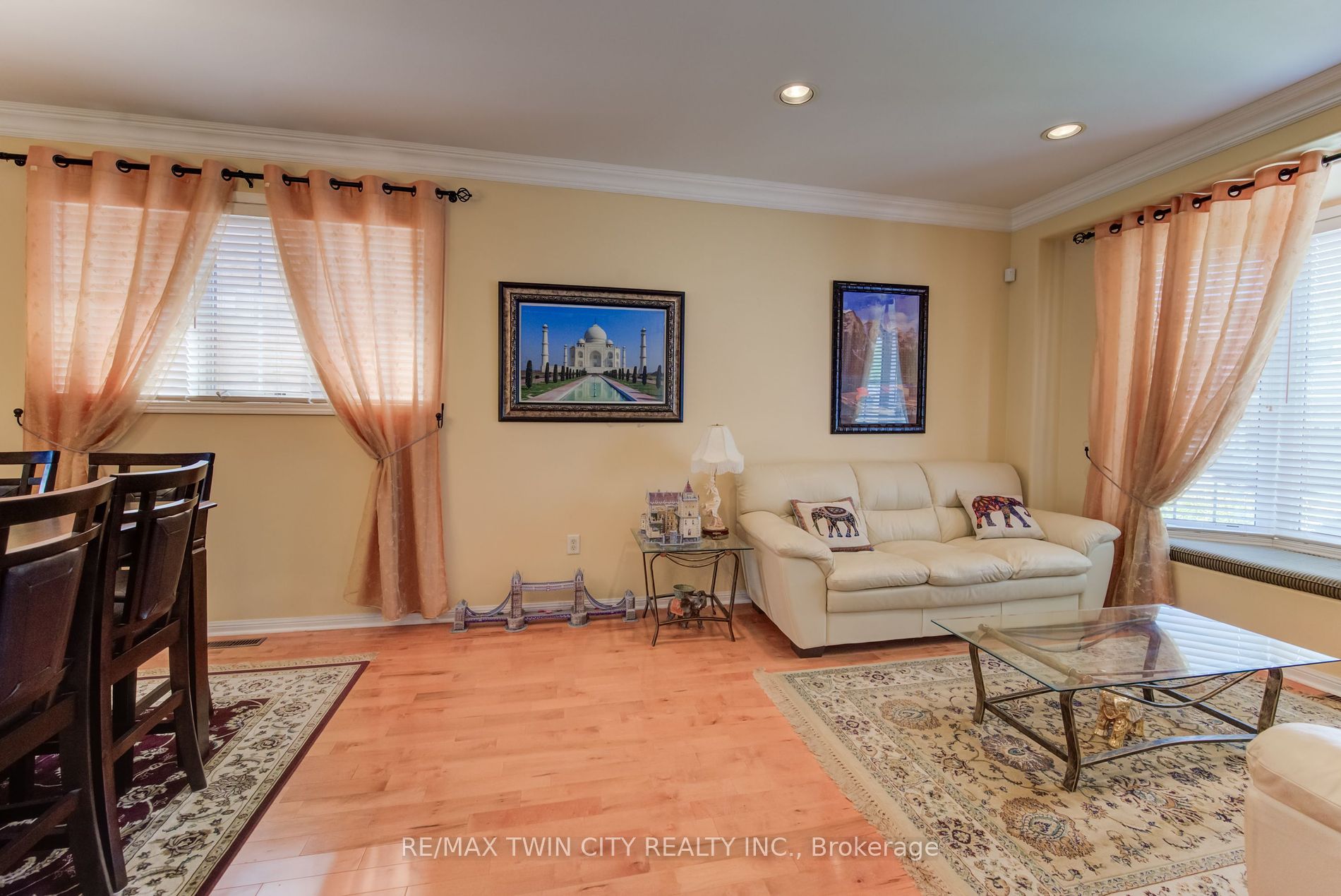 21 Mistybrook Crescent
