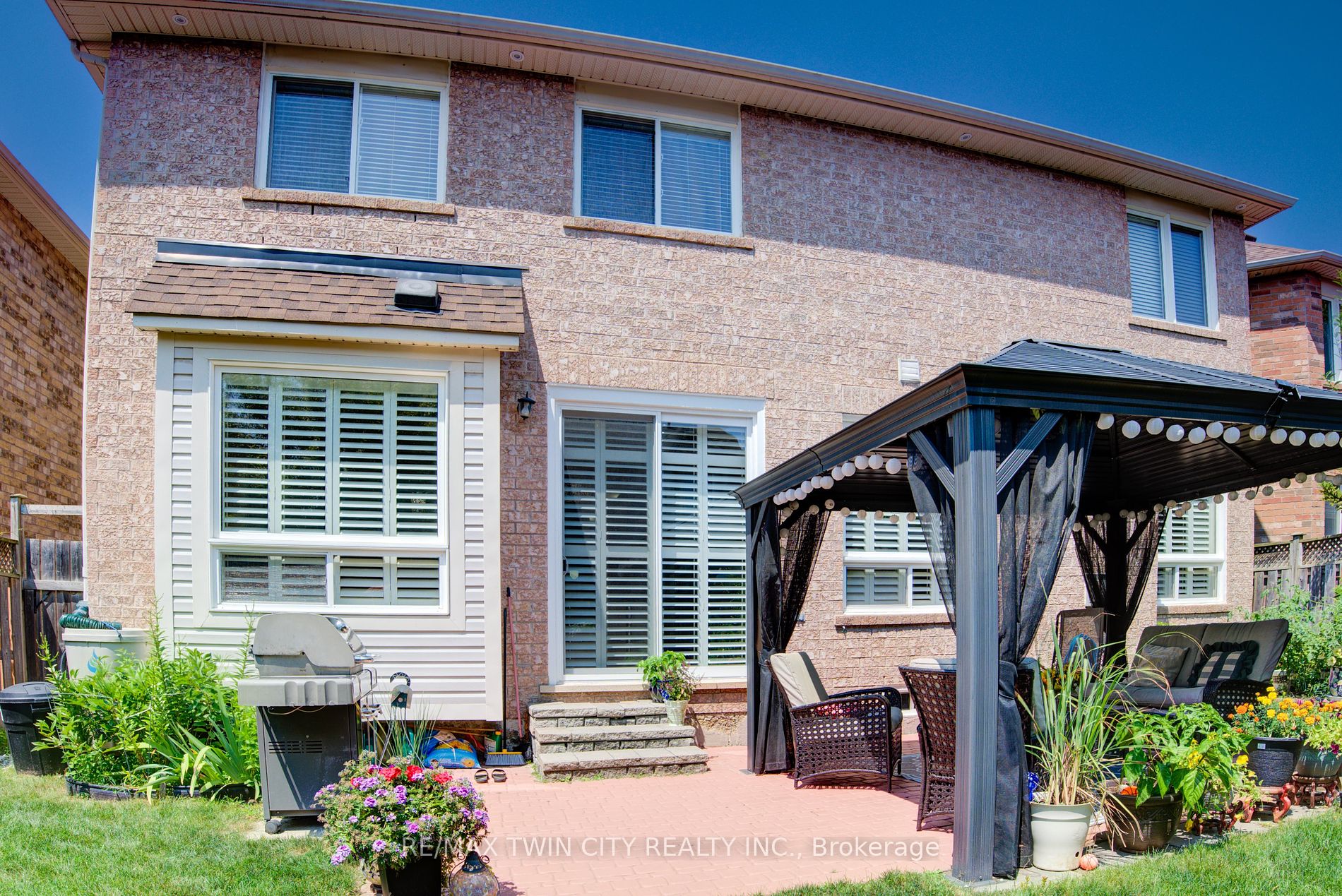 21 Mistybrook Crescent