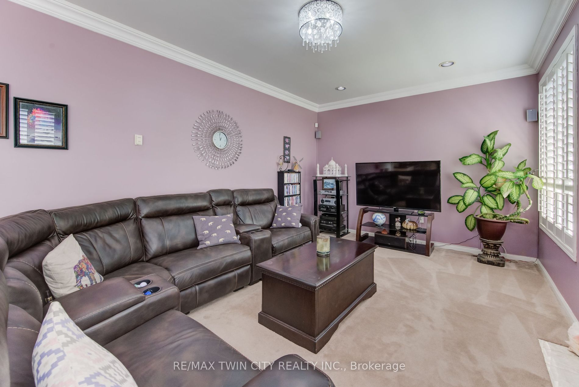 21 Mistybrook Crescent