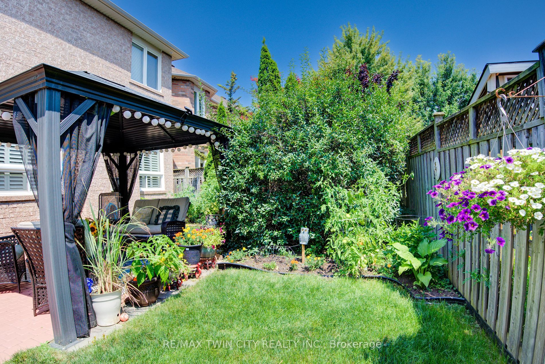 21 Mistybrook Crescent