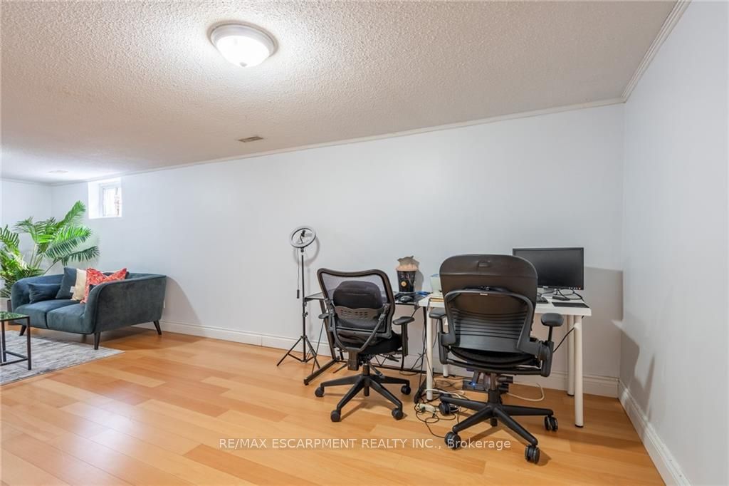 657 Francis Road, #3