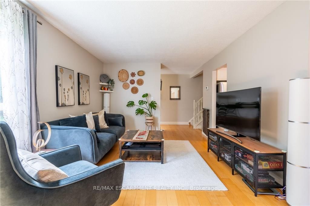 657 Francis Road, #3