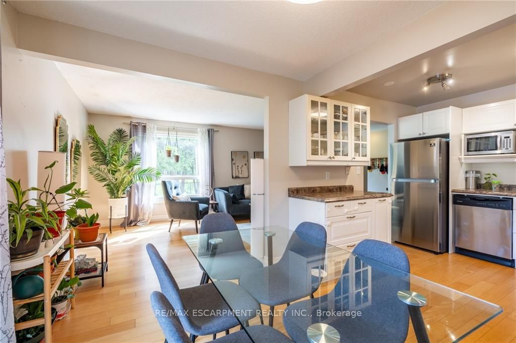 657 Francis Road, #3