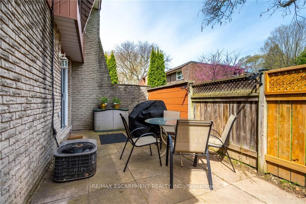 657 Francis Road, #3