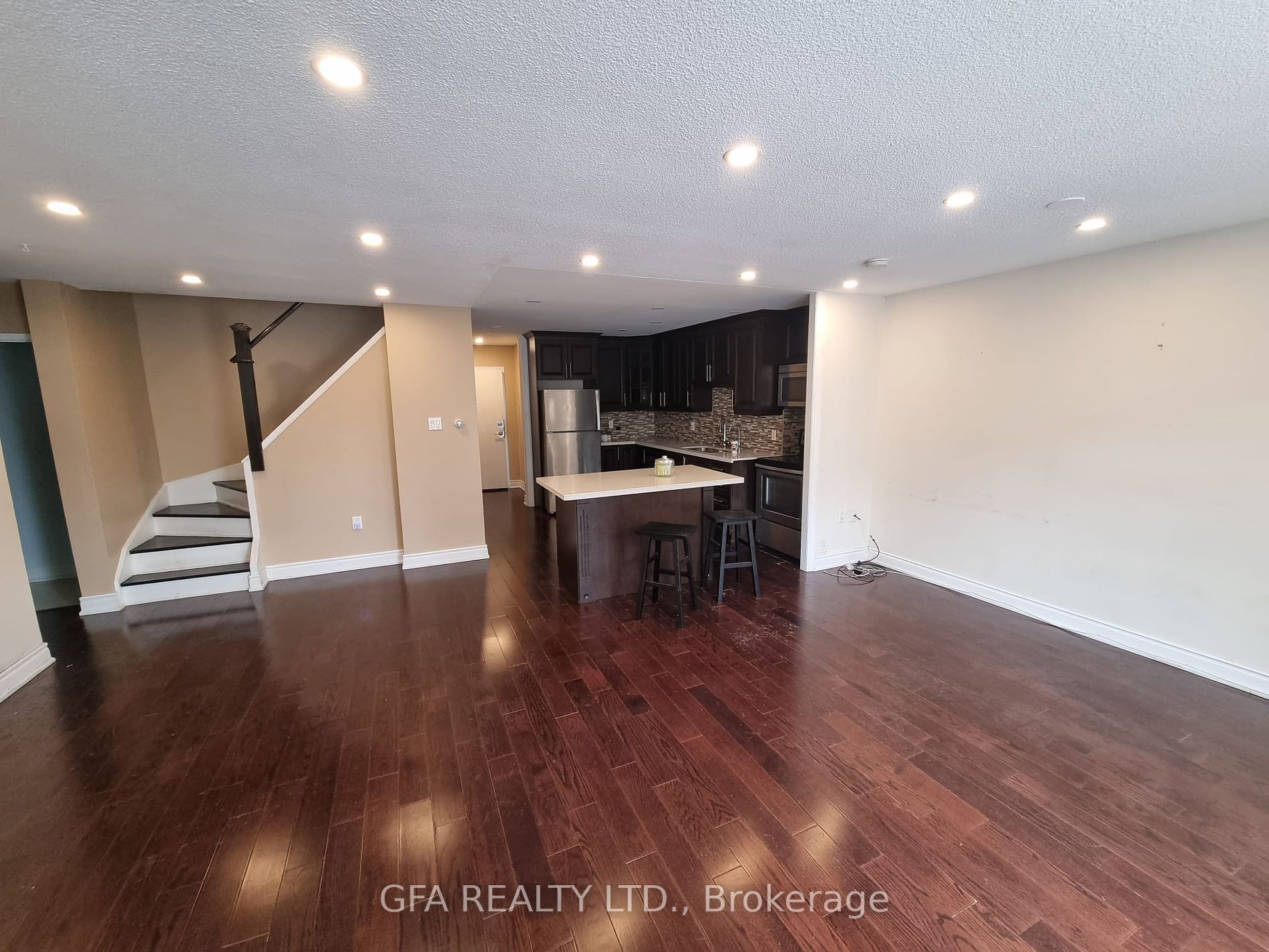 1624 Bloor St E, #66
