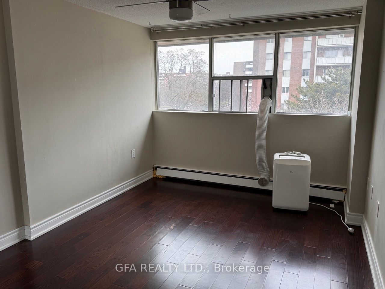 1624 Bloor St E, #66