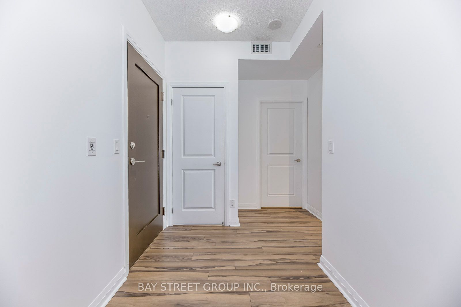 55 Eglinton Avenue W, #1003