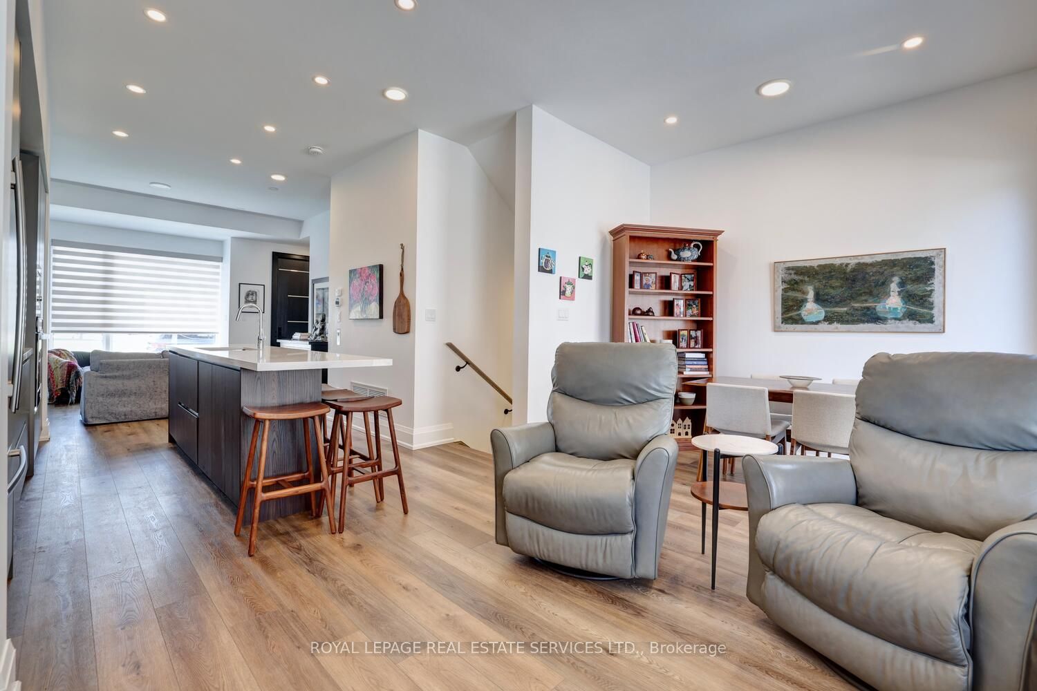 137 High Street W #12