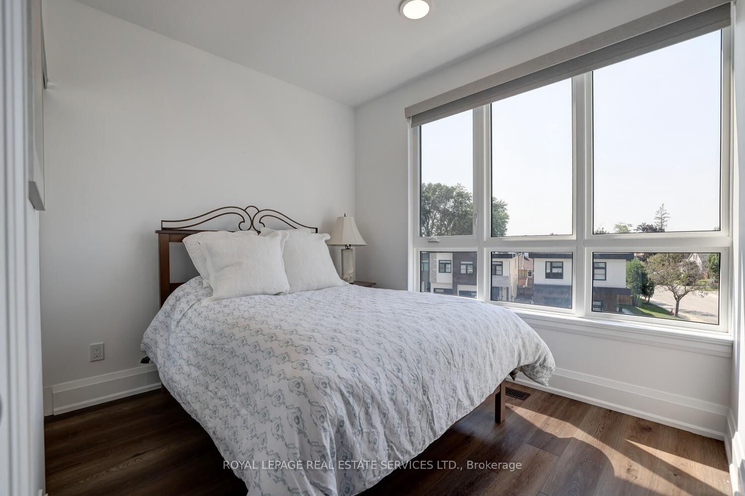 137 High Street W #12