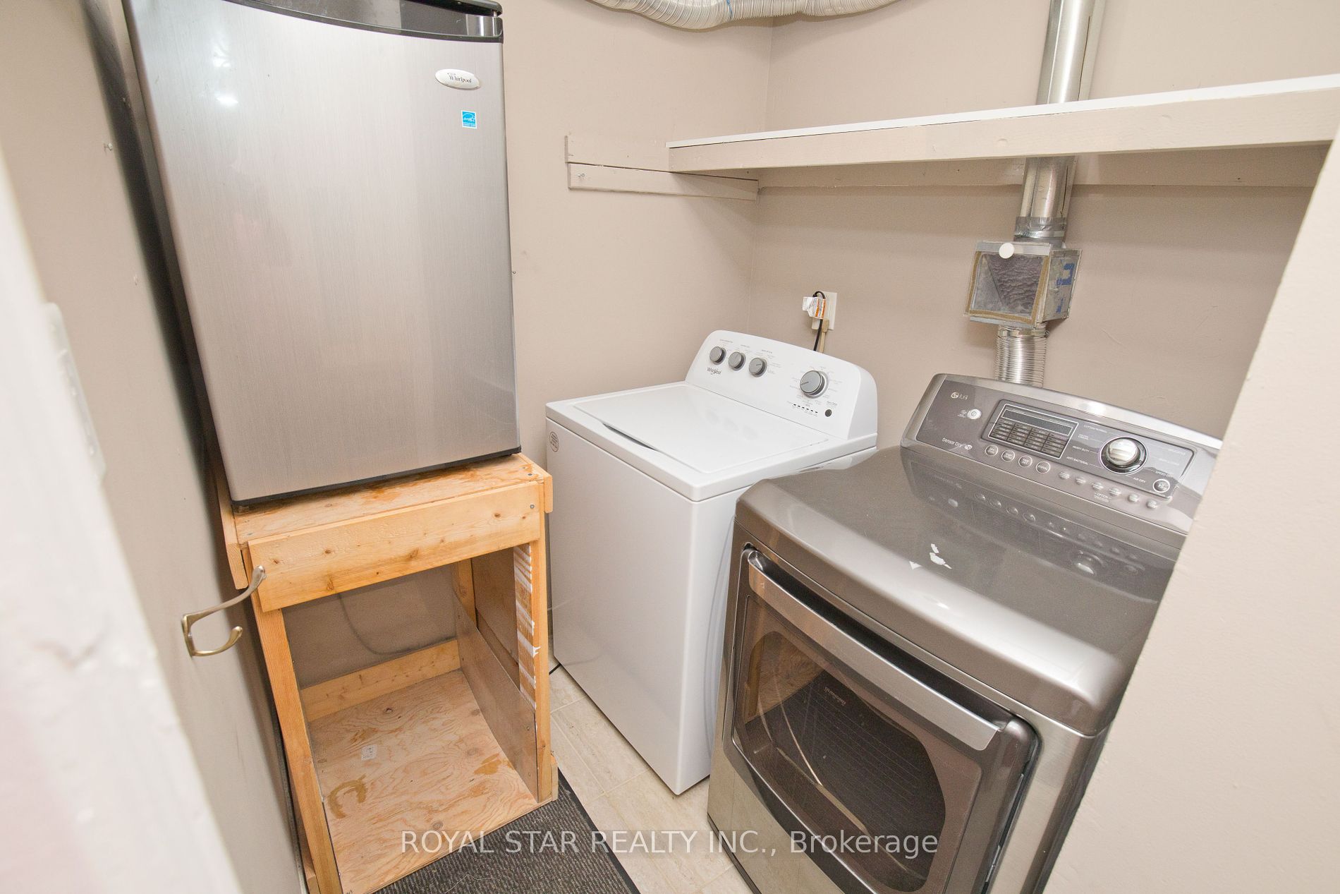 1535 Lakeshore Road E #1607