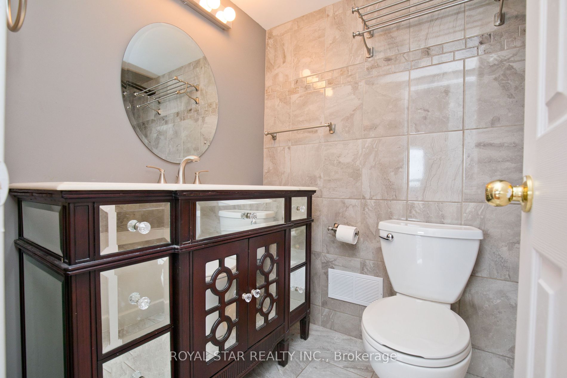 1535 Lakeshore Road E #1607