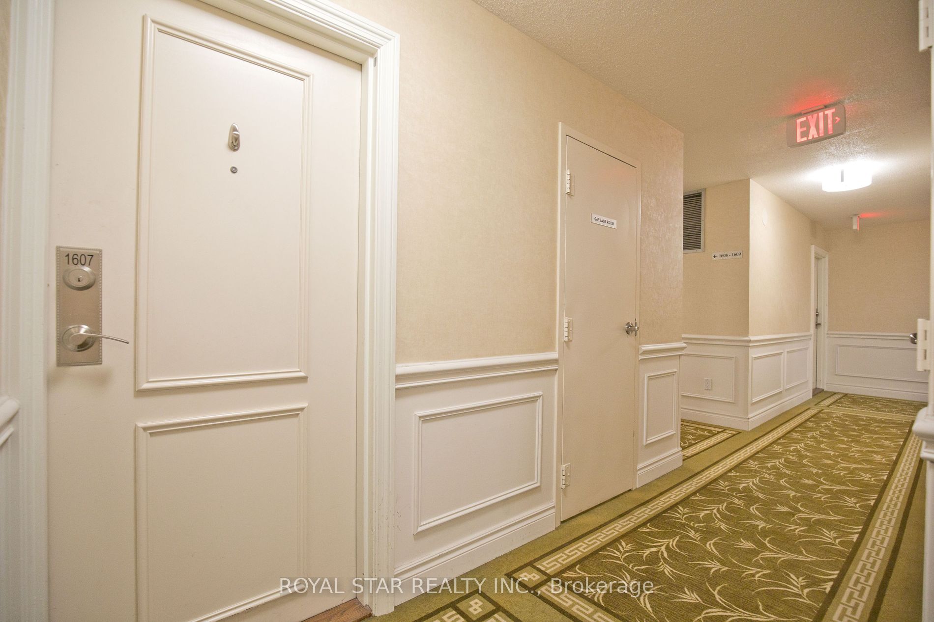 1535 Lakeshore Road E #1607