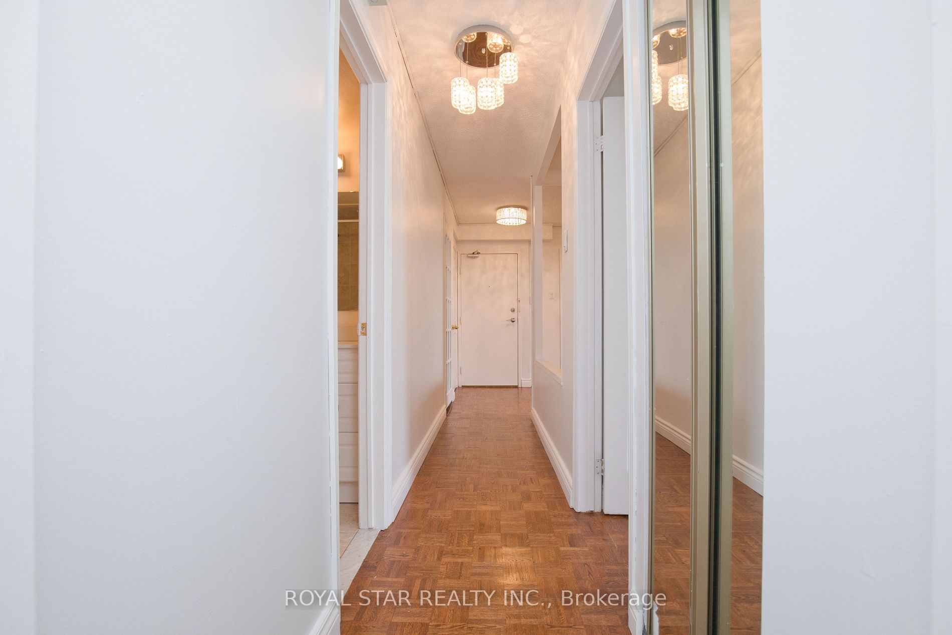 1535 Lakeshore Road E #1607