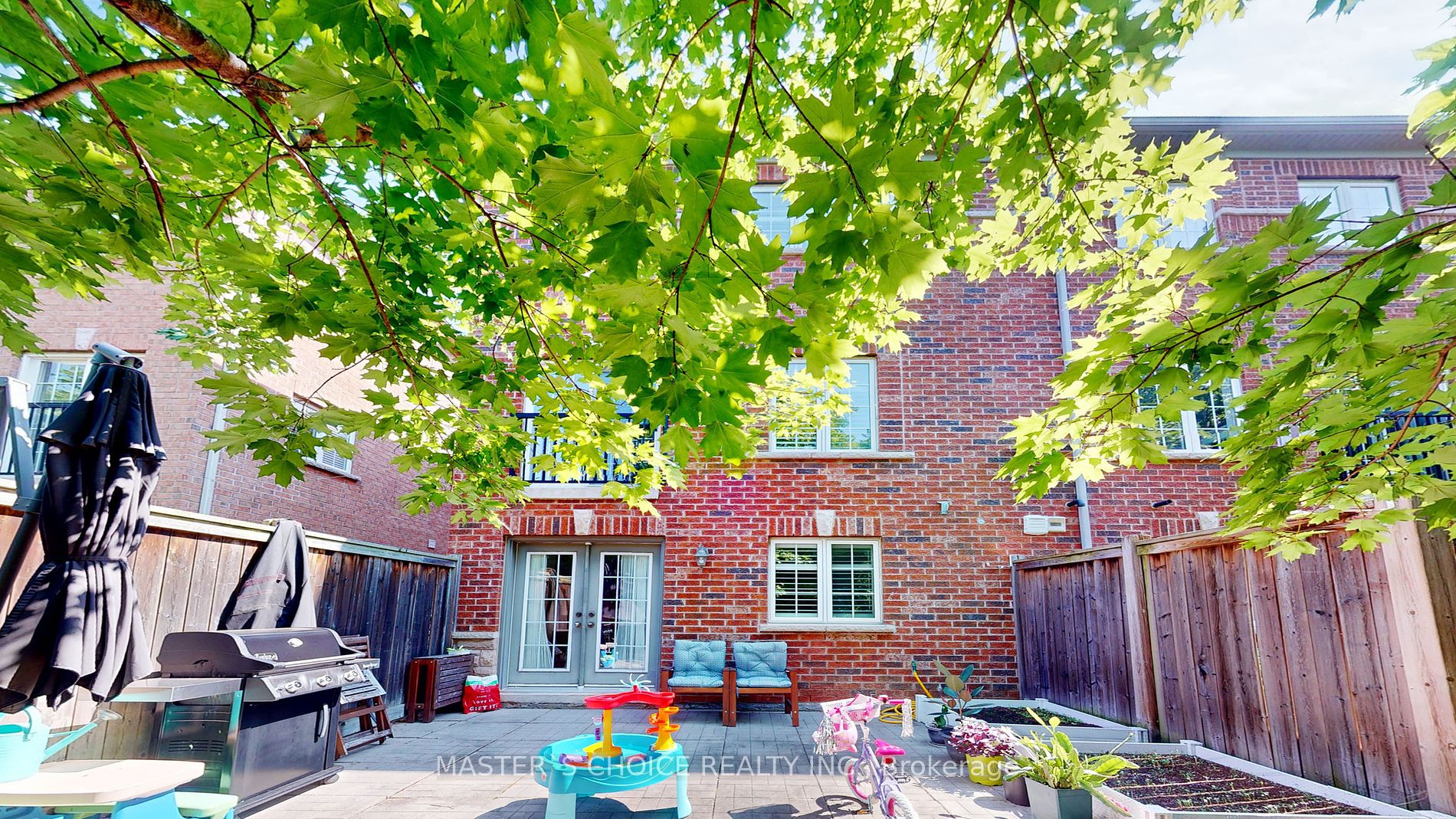 230 Paisley Boulevard W, #26